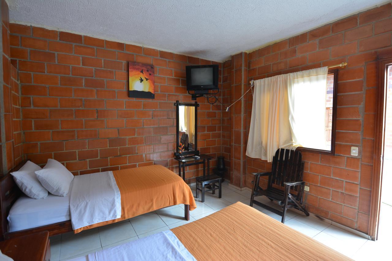 Hosteria Las Heliconias 테나 외부 사진
