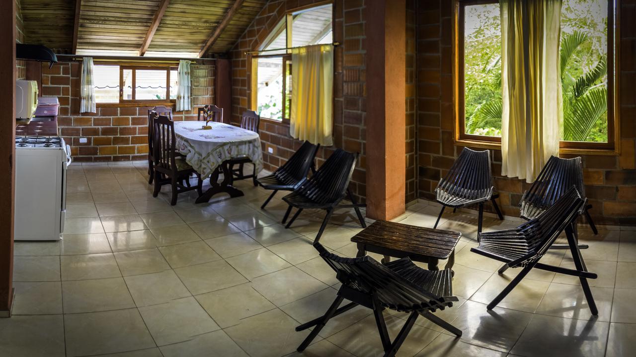 Hosteria Las Heliconias 테나 외부 사진
